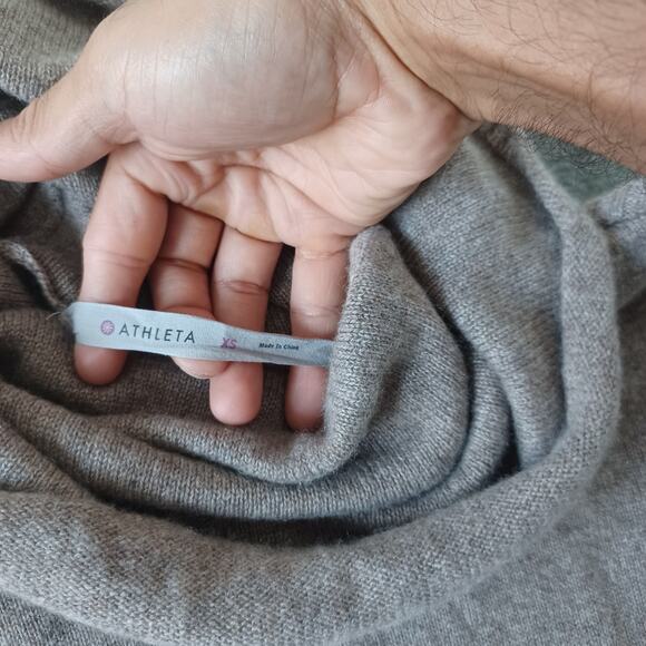 Athleta Cashmere Sweater Women XS Beige Oversized Turtleneck Stretch Lightweight - Picture 3 of 10